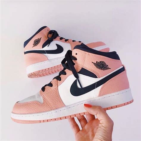 nike air jordan 1 women's